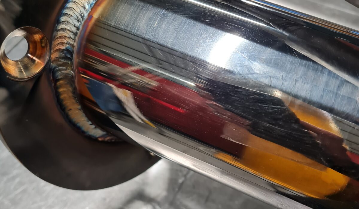 échapement sur mesure la rochelle soudure tig réparation métal inox acier alu sur mesure artisanat artisan audi ferrari porche lomborguini mercedes renault golf clio scirocco bmw citroen alpine skoda cupra sur mesure bugati opel suzuki yamaha triunph husquvarna ducati honda mv agsuta titane inox alu acier x-pipe