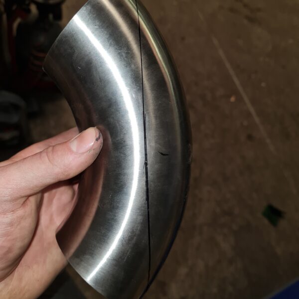 x-pipe inox soudre sur mesure ligne d'échappement soudure TIG la rochelle Charente maritimes la rochelle 17000 auto entrepreneur v8 v6 v10 v12